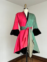 Load image into Gallery viewer, vintage 1940s black velvet robe {xs}