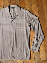 Load image into Gallery viewer, vintage 1970s does 50s button up long sleeve shirt