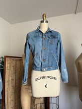 Load image into Gallery viewer, vintage 1970s Wrangler denim jacket