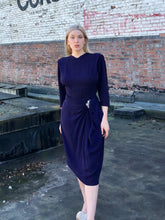 Load image into Gallery viewer, vintage 1940s purple rayon dress {s}