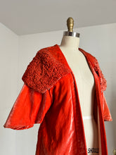 Load image into Gallery viewer, vintage 1930s velvet jacket {xs/s} 30s velvet opera coat