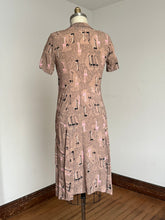 Load image into Gallery viewer, vintage 1940s novelty Giraffe rayon dress {m}