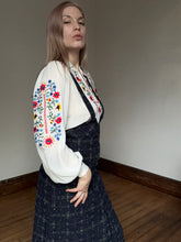 Load image into Gallery viewer, vintage 1940s embroidered folk blouse {m/l}