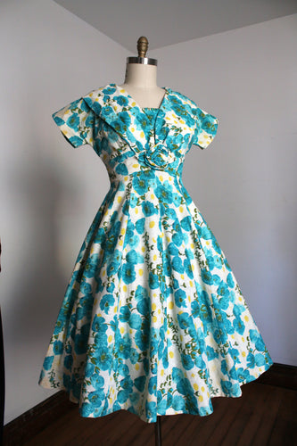 vintage 1950s blue floral dress {s/m}
