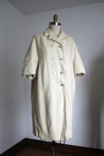 vintage 1950s 60s white coat {XL}