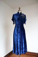 Load image into Gallery viewer, vintage 1930s blue velvet dress {xs}
