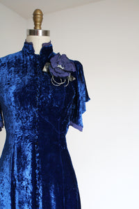 vintage 1930s blue velvet dress {xs}