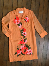 Load image into Gallery viewer, vintage 1960s Alfred Shaheen floral dress {L}