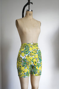 vintage 1960s novelty oranges shorts {xs}