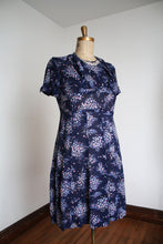 Load image into Gallery viewer, vintage 1940s rayon dress {L}