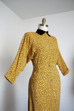 Load image into Gallery viewer, vintage 1940s novelty luck dress {m}