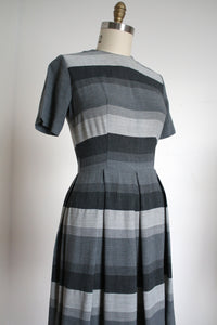 vintage 1940s monochromatic dress {s}