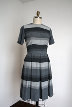 Load image into Gallery viewer, vintage 1940s monochromatic dress {s}