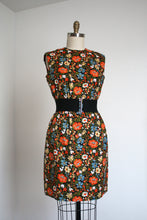 Load image into Gallery viewer, vintage 1960s floral shift dress {L}