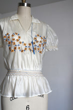 Load image into Gallery viewer, vintage 1940s embroidered top {xs-s}