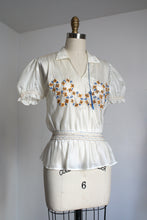Load image into Gallery viewer, vintage 1940s embroidered top {xs-s}