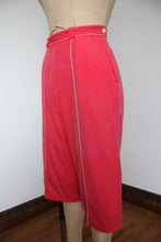 Load image into Gallery viewer, vintage 1950s coral pink short pants {s}