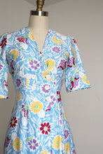 Load image into Gallery viewer, vintage 1930s 40s floral robe {s}