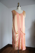Load image into Gallery viewer, vintage 1920s pink striped dress {m}