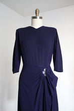 Load image into Gallery viewer, vintage 1940s purple rayon dress {s}
