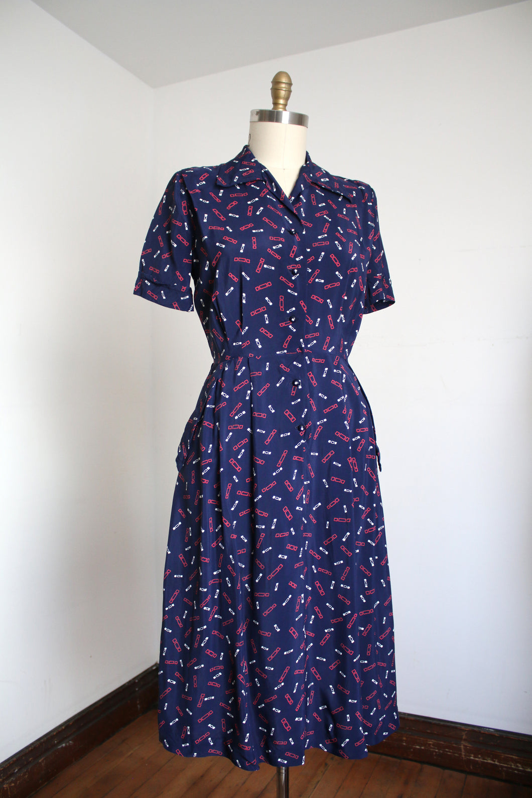 vintage 1940s rayon dress {m} AS-IS