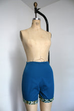 Load image into Gallery viewer, vintage 1950s reversible shorts {xs}