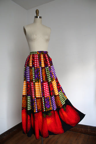 vintage 1970s strawberry skirt {xxs}