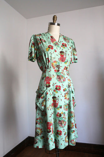 vintage 1930s strawberry dress {L}