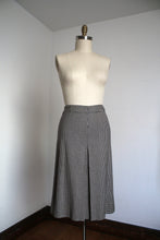 Load image into Gallery viewer, vintage 1940s houndstooth skirt suit {m}