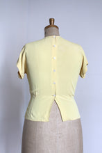 Load image into Gallery viewer, vintage 1940s yellow rayon blouse {XL}