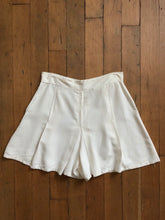 Load image into Gallery viewer, vintage 1930s 40s white shorts