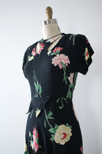 Load image into Gallery viewer, vintage 1940s floral rayon dress