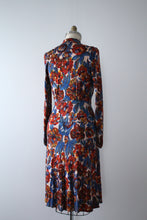 Load image into Gallery viewer, vintage 1940s rayon jersey dress