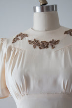 Load image into Gallery viewer, vintage 1940s rayon crepe blouse