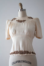 Load image into Gallery viewer, vintage 1940s rayon crepe blouse