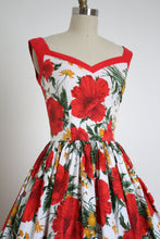 Load image into Gallery viewer, vintage 1950s Horrockses floral dress