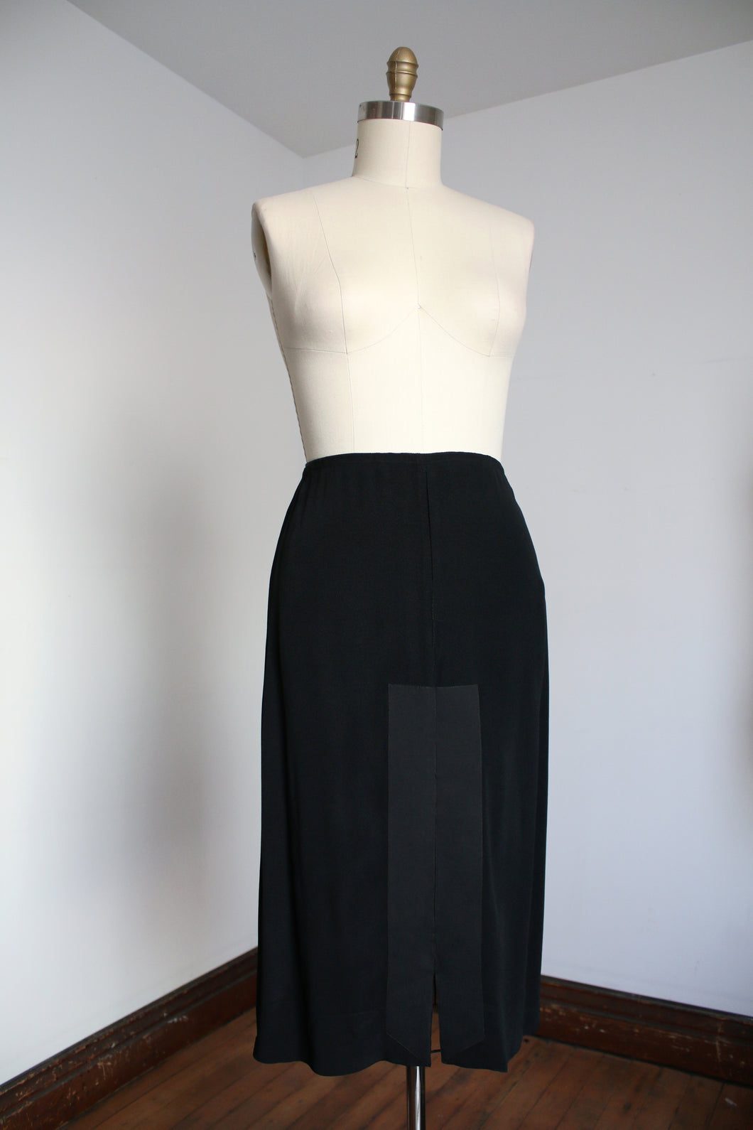 vintage 1940s black rayon skirt {M}
