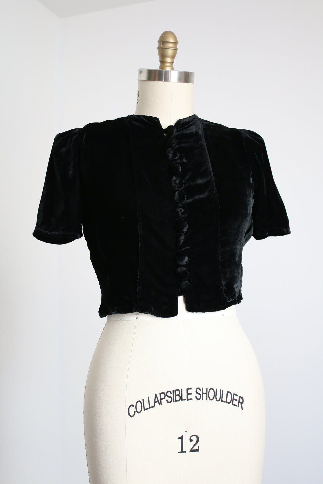 vintage 1930s black velvet blouse {m}