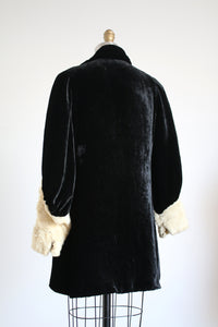 vintage 1920s 30s black velvet jacket {xs/s}
