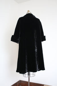 vintage 1950s black velvet swing coat {m}