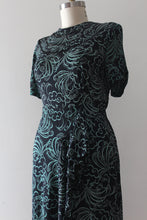 Load image into Gallery viewer, vintage 1940s novelty print rayon dress