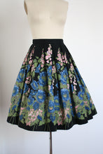 Load image into Gallery viewer, vintage 1950s sunflower border print skirt