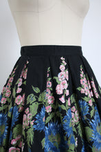 Load image into Gallery viewer, vintage 1950s sunflower border print skirt