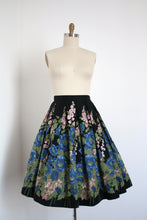 Load image into Gallery viewer, vintage 1950s sunflower border print skirt
