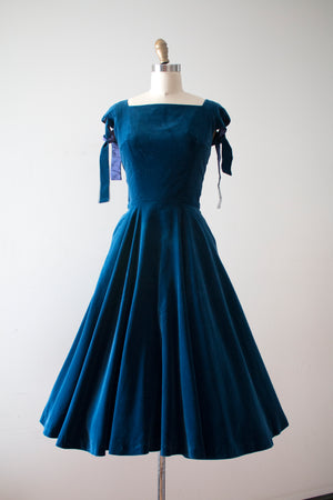 vintage 1950s Anne Fogarty velvet dress