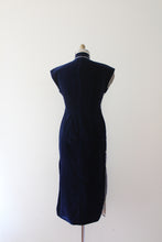 Load image into Gallery viewer, vintage 1940s blue velvet Cheongsam dress