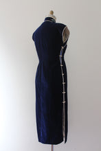 Load image into Gallery viewer, vintage 1940s blue velvet Cheongsam dress