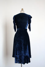Load image into Gallery viewer, vintage 1930s blue velvet dress