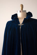 Load image into Gallery viewer, vintage 1920s blue velvet cape