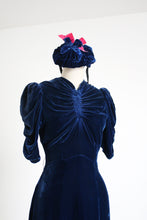 Load image into Gallery viewer, vintage 1930s velvet dress and hat set